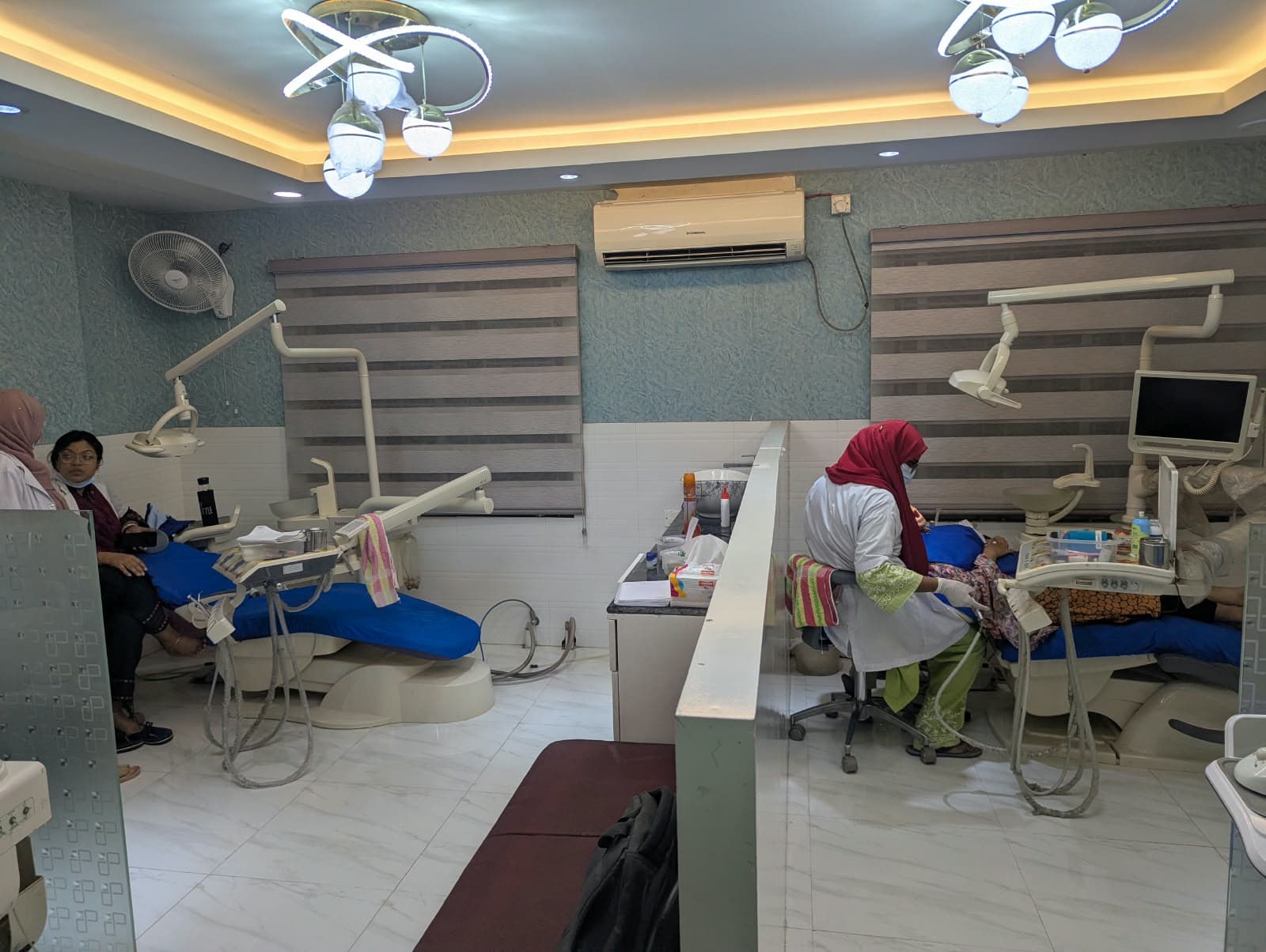 Dental consultation at Islamia Dental Surgery in Sabujbagh, Dhaka