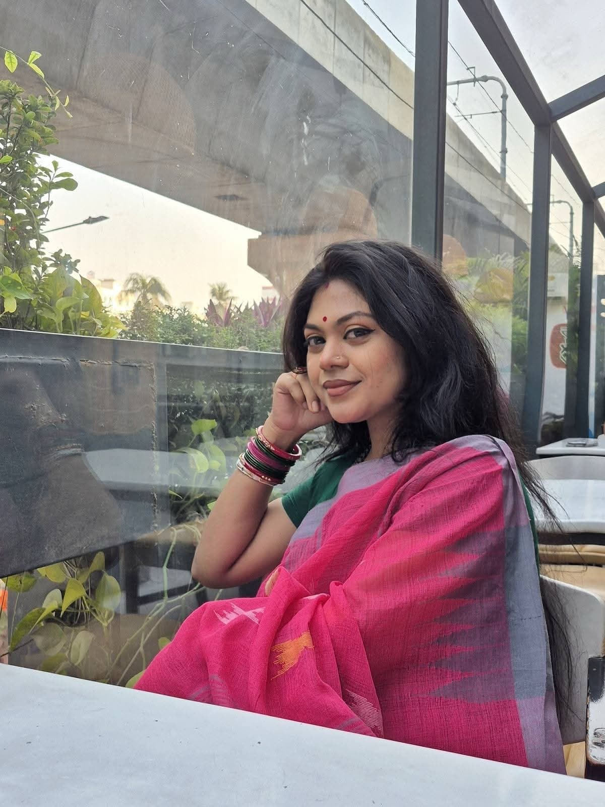 Portrait of Dr. Kanta Bashak, Consultant – Conservative Dentistry & Endodontics at Islamia Dental Surgery